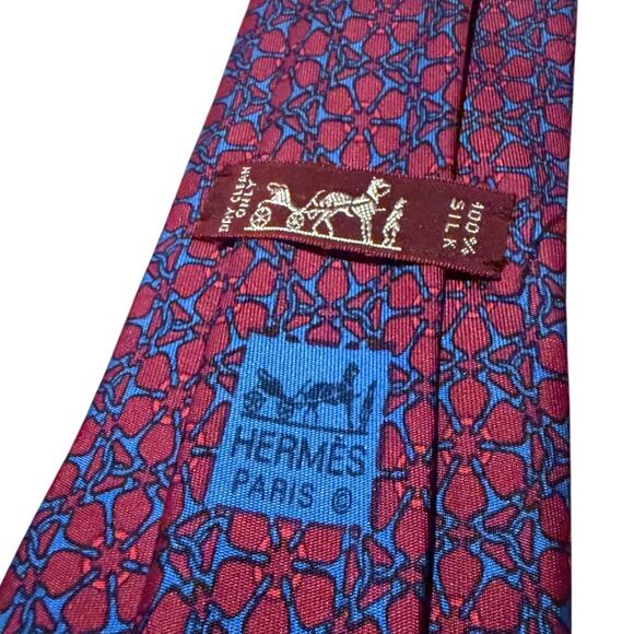 Hermès 100% Silk Tie – Floral Print – Luxury Designer Necktie - Picture 5 of 6